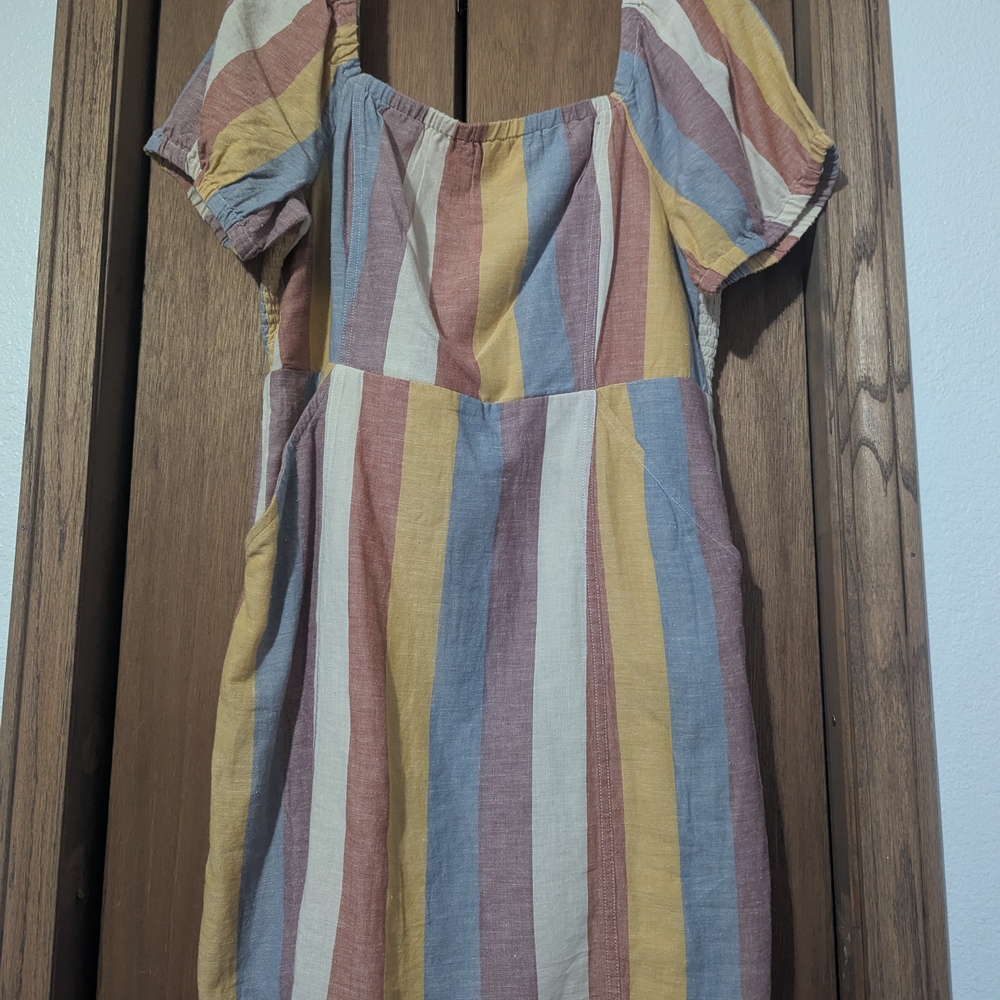 Striped Multicolor Dress w/Pockets!